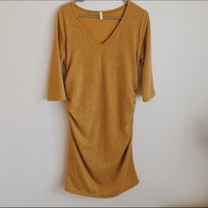 V Neck 3/4 Sleeve fitted maternity dress